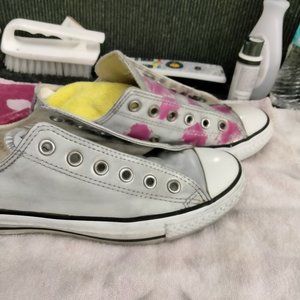 Women's shoes